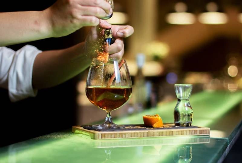 hotel-seo-agency-in-bangkok-cocktail-bar hotel-seo-agency-in-bangkok-cocktail-bar